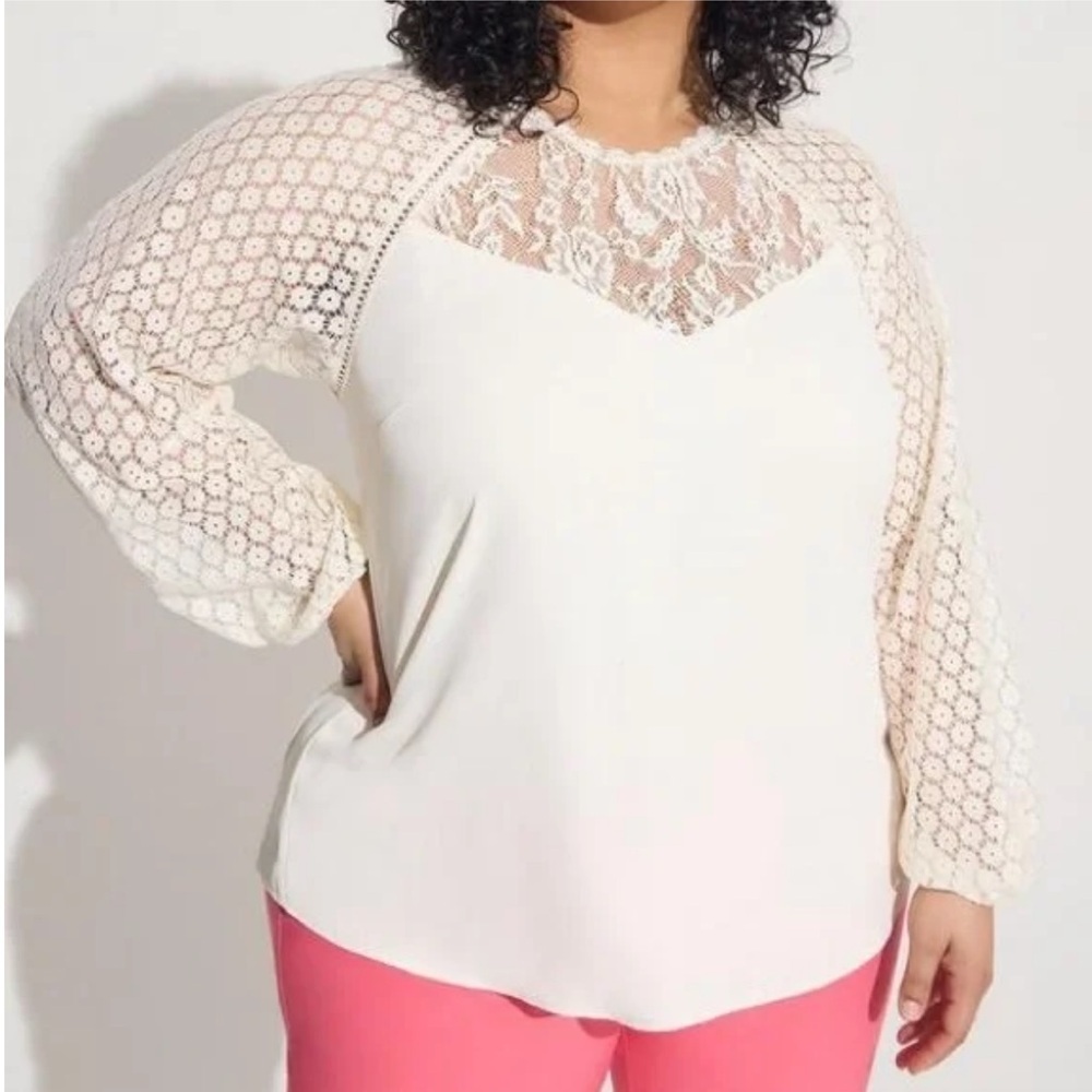 Torrid Pristine Ivory Georgette Lace Mix Sleeve Top Size 18-20 2X Romantic NWT